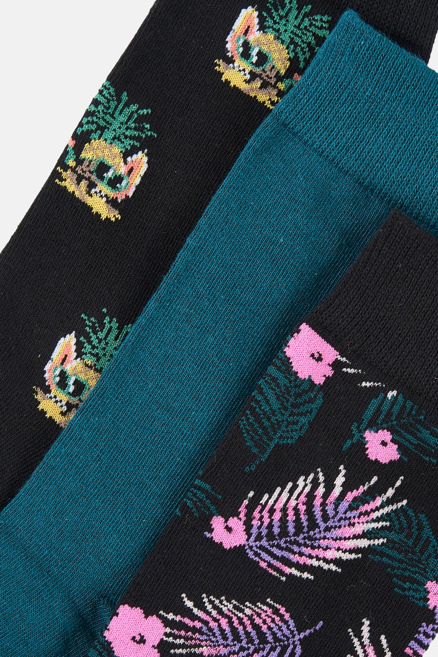 Pack de chaussettes multicolores de ACCESSORIES BY JACK & JONES avec motifs ananas et feuillages tropicaux.