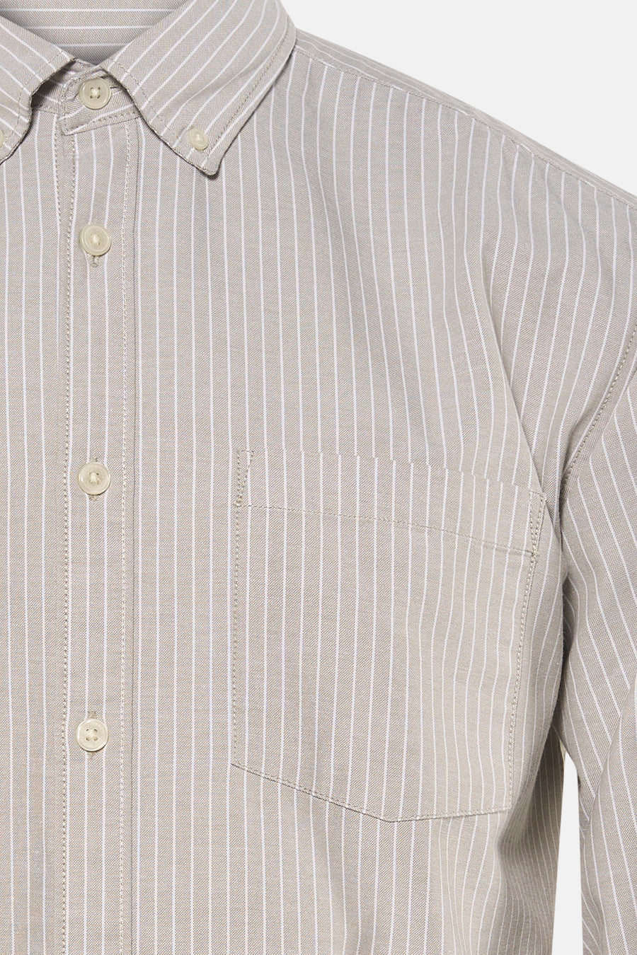 Groen overhemd met lange mouwen en verticale strepen van ORIGINALS BY JACK & JONES, met borstzak en knoopdetails.