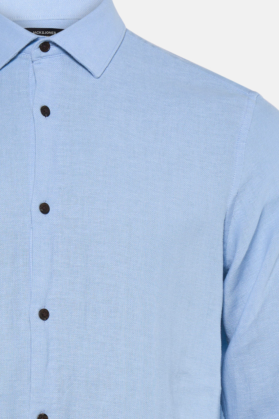 Chemise à manches longues bleu clair à motif chevrons de PREMIUM by JACK & JONES, avec des boutons foncés.