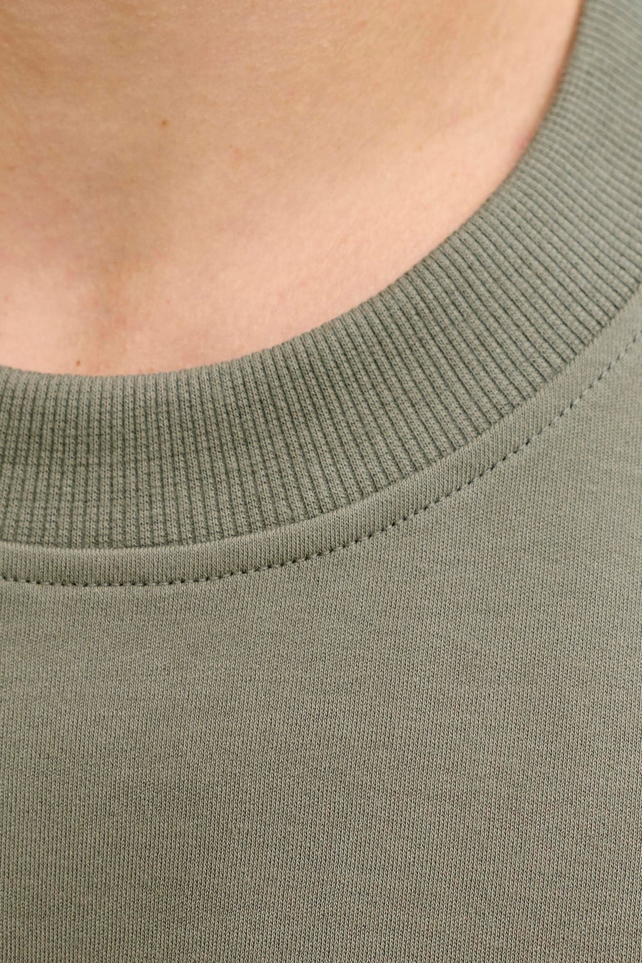 Kaki T-shirt met korte mouwen van PREMIUM by JACK & JONES, geribbelde textuur bij de kraag.