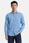 Blauwe spijkerblouse van PREMIUM by JACK & JONES, met lange mouwen en knopen, gedragen met een donkere jeans.