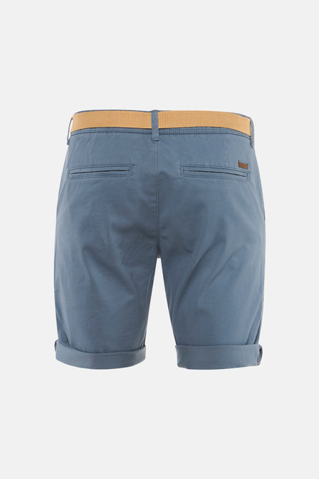 Short bleu de PREMIUM by JACK & JONES avec ceinture tressée beige, poches arrière passepoilées et ourlets retroussés.