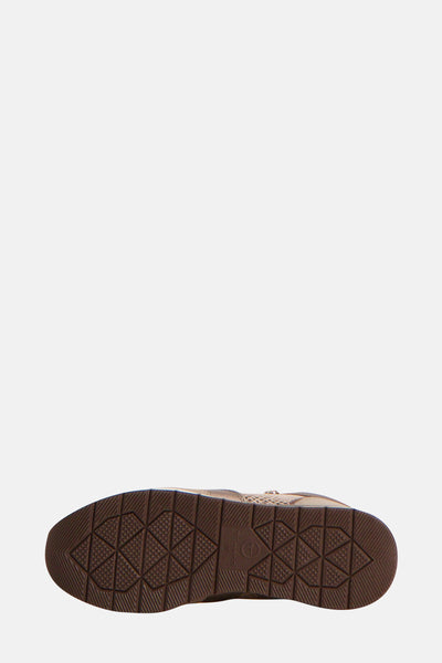 Baskets beiges de TAMARIS, avec semelle marron à motif triangulaire.