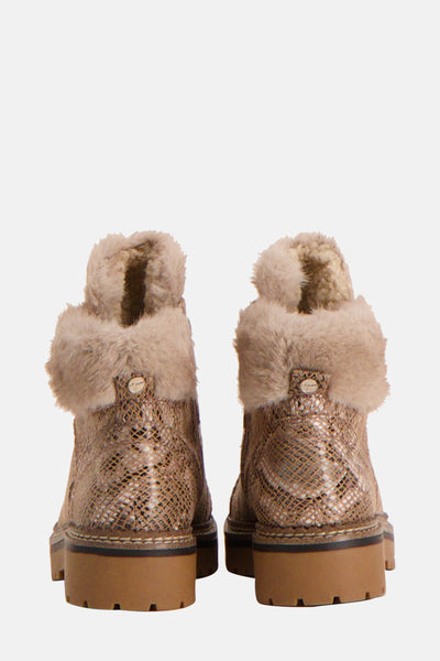 Bottines beiges de TAMARIS avec imprimé peau de serpent et garniture en fausse fourrure.