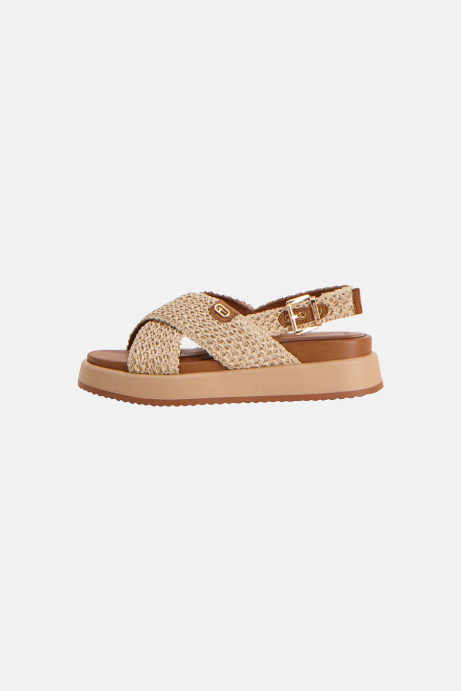 Sandales beiges de TAMARIS à plateforme avec lanières tissées croisées et boucle dorée.