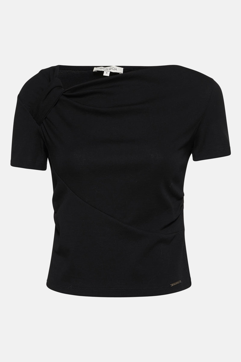 T-shirt noir à manches courtes de GOA GOA, avec un drapé sur le devant et un logo discret en bas.