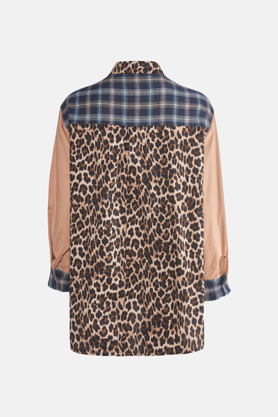 Multikleuren overhemd met lange mouwen van Terra di Siena met luipaard- en ruitpatroon, achterzijde.
