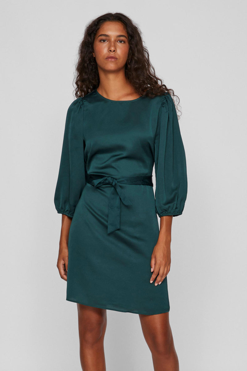 Emerald green midi dress with puff sleeves and tie waist, front view, smooth satin texture