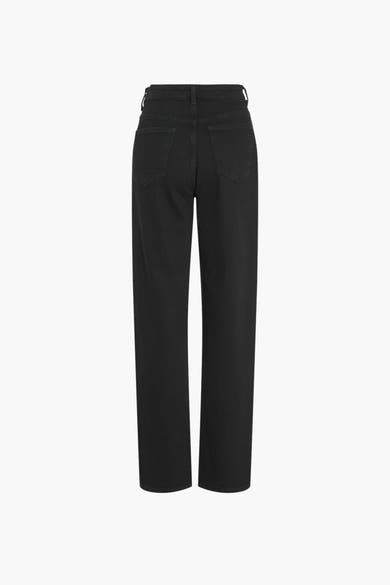 Zwarte rechte jeans van denim van VILA®, van achteren gezien met twee achterzakken en riemlussen.