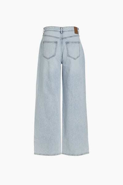 Jean in lichte blauwe denim van VILA, met achterpockets en logo-etiket.