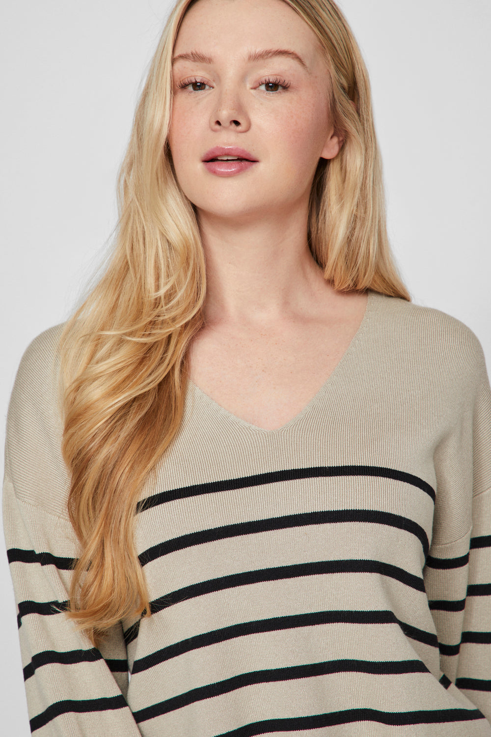 Pull col V Noir - VILA®