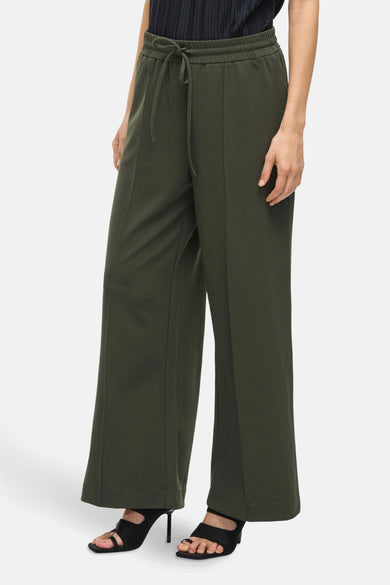 Pantalon vert ample par VILA®, avec cordon de serrage à la taille et coupe droite.