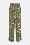 Kleurrijke kaki broek van VILA®, met een groen en zwart bloemenpatroon op een beige achtergrond.