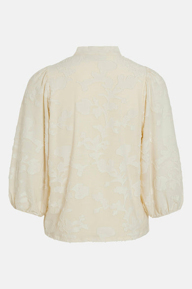 Blouse écrue à manches longues de VILA®, à motif floral en relief.
