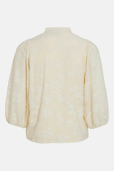 Blouse écrue à manches longues de VILA®, à motif floral en relief.