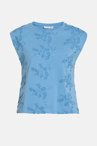 Top bleu sans manches de VILA®, avec broderie florale ton sur ton.