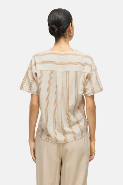 Beige T-shirt met verticale strepen, van VILA®, met plooien aan de achterkant.