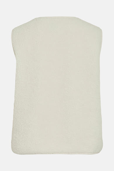 Gilet écru de VILA®, en fausse fourrure texturée, sans manches, sur fond blanc.
