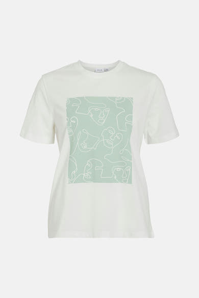 T-shirt blanc à manches courtes de Vila avec motif de visages abstraits.