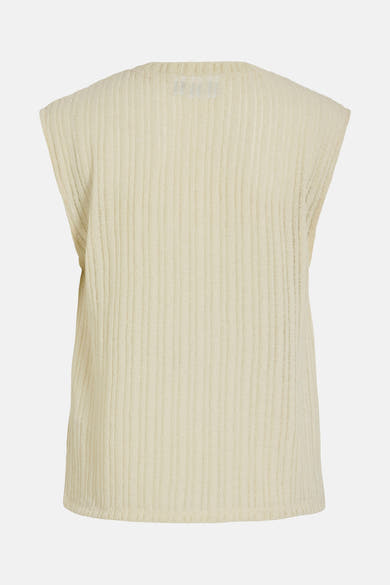 Beige geribd T-shirt van VILA®, mouwloos en met een wijde hals, gepresenteerd op een effen achtergrond.