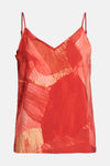 Multikleurig topje van VILA®, met dunne bandjes en een abstract rood en abrikooskleurig patroon.
