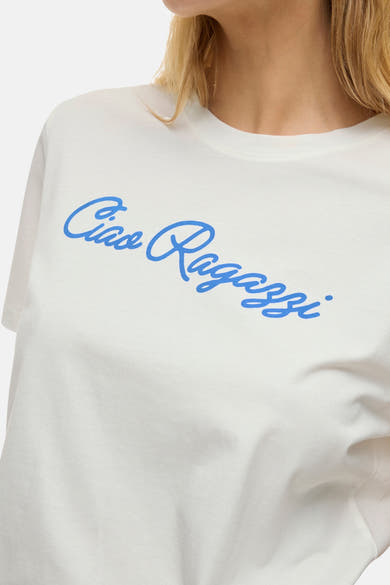 Wit T-shirt met korte mouwen van VILA®, met de blauwe tekst "Ciao Ragazzi" op de voorkant.