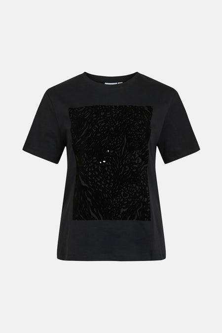 Zwart T-shirt met korte mouwen van VILA, van achteren gezien, op een witte achtergrond.