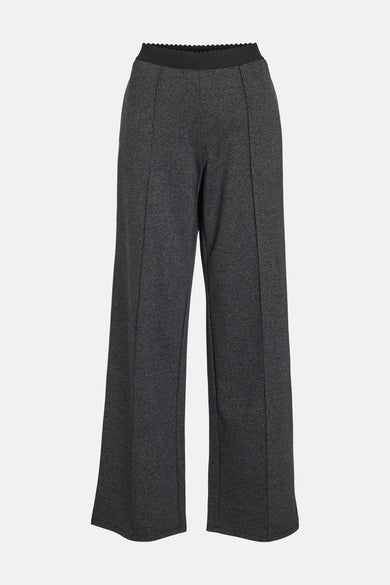 Zwarte broek van VILA, wijde pasvorm, met geribbelde tailleband en gemêleerde textuur.