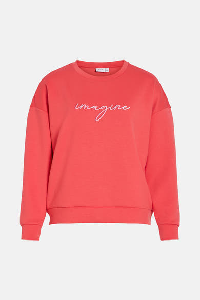 Oranje sweater van VILA®, met de tekst "imagine" in het wit op de voorkant geborduurd.