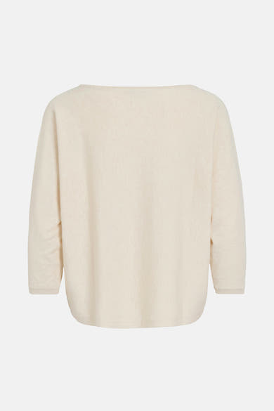 Pull à col rond beige de VILA®, avec manches trois quarts et texture tricotée visible.