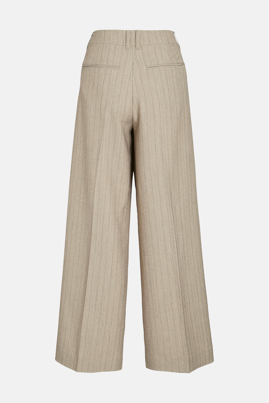 Pantalon de costume beige de ROUGE EDIT, à rayures fines verticales, coupe ample et poches passepoilées au dos.