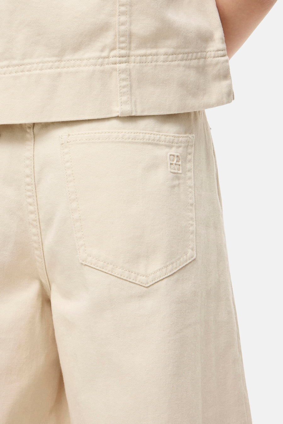 Short - beige