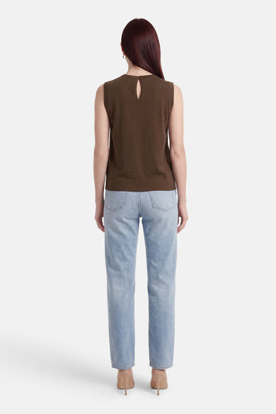 Top sans manches brun de VILA®, vu de dos avec une découpe en goutte d'eau à l'encolure.