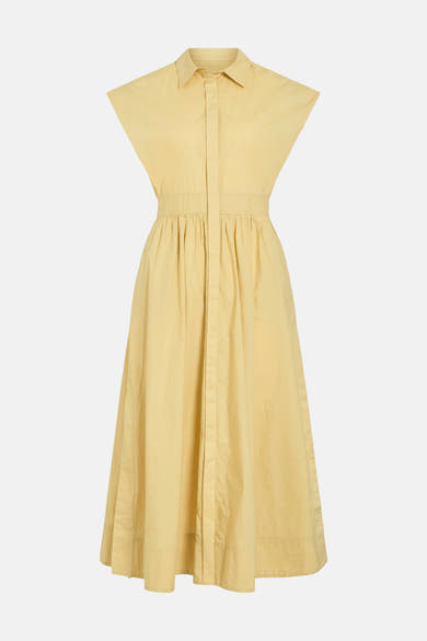 Robe chemise jaune de ROUGE EDIT avec col, boutonnée sur le devant, manches courtes, taille froncée et jupe évasée mi-longue.