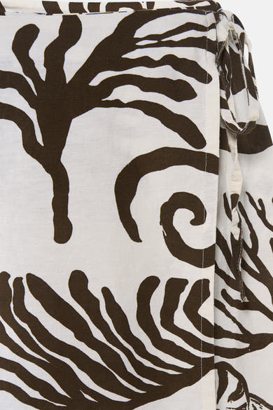 Jupe courte blanche à motifs zébrés marron de VILA avec lien à nouer sur le côté.