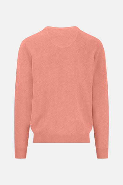 Pull à col en V pêche de FYNCH-HATTON, en maille fine et manches longues.