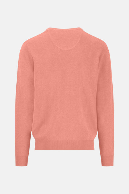 Pull à col en V pêche de FYNCH-HATTON, en maille fine et manches longues.