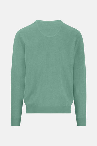 Pull à col en V vert de FYNCH-HATTON, vue arrière sur fond blanc.