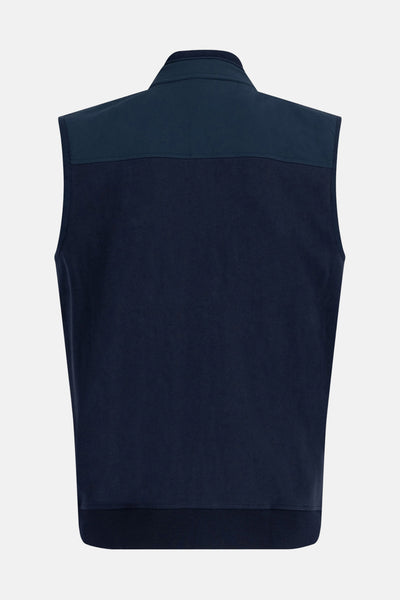 Gilet bleu de FYNCH-HATTON, avec un empiècement contrasté au niveau du cou et des épaules.