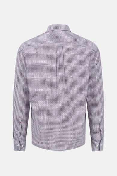 Chemise à manches longues rouge à motifs de FYNCH-HATTON, vue de dos, avec plis et boutons.