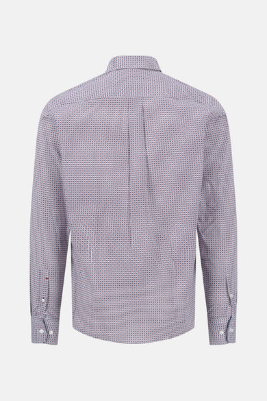 Chemise à manches longues rouge à motifs de FYNCH-HATTON, vue de dos, avec plis et boutons.