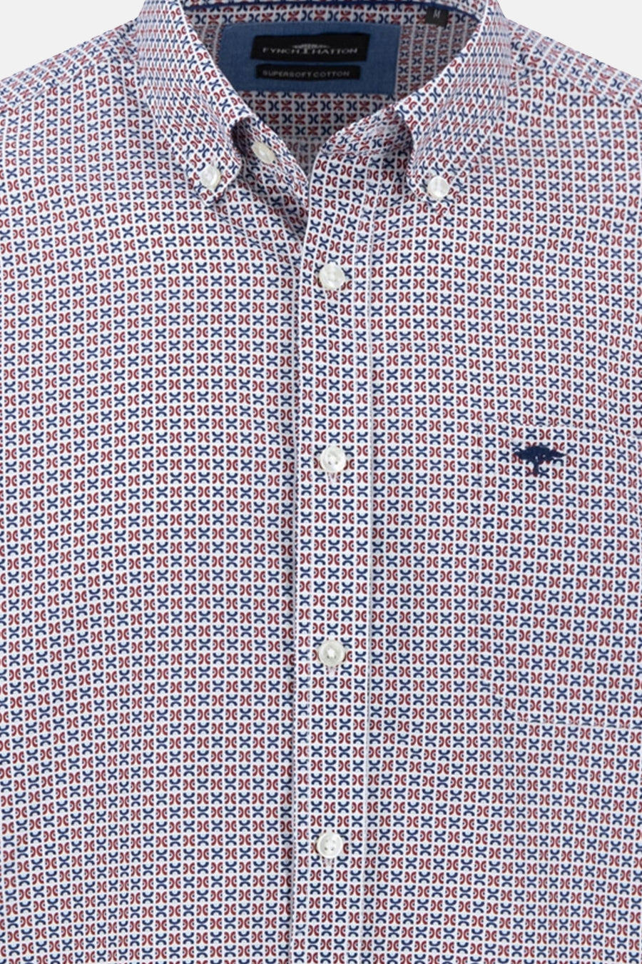 Chemise à manches longues rouge par FYNCH-HATTON, avec motif géométrique et boutons blancs.