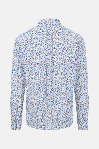 Chemise à manches longues multicolore de FYNCH-HATTON avec motif floral sur fond blanc.