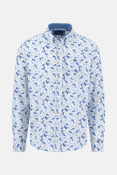 Chemise à manches longues bleue de FYNCH-HATTON avec motif floral et coupe classique.
