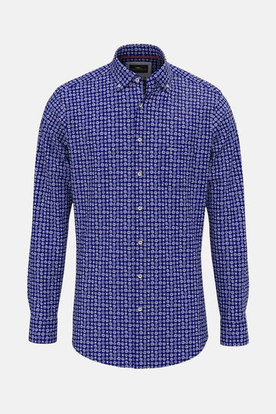 Chemise bleue à manches longues de FYNCH-HATTON avec motif géométrique circulaire et fermeture boutonnée.
