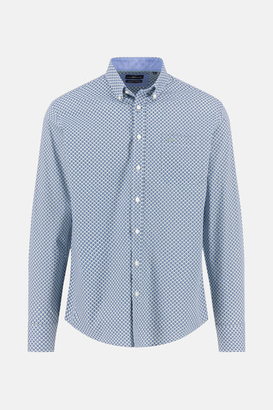 Chemise à manches longues multicolore de FYNCH-HATTON avec un motif losange bleu et boutons blancs.