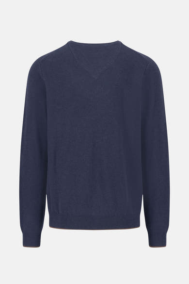 Blauwe V-hals trui van FYNCH-HATTON met bruine bies bij de hals en taille.