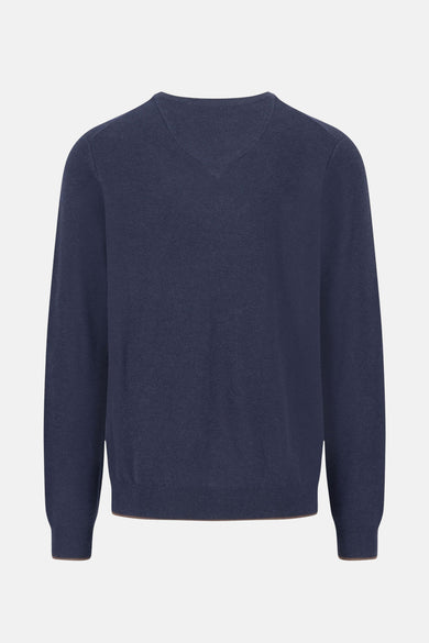 Pull à col en V bleu de FYNCH-HATTON avec bordure marron au col et à la taille.