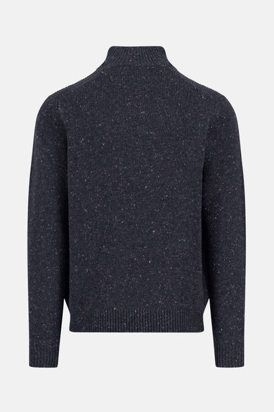 Pull à col roulé bleu de FYNCH-HATTON avec texture mouchetée, vu de dos.

