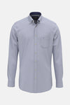 Blauwe blouse met lange mouwen van FYNCH-HATTON, met borstzak en lichtbeige knopen.